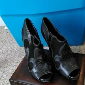 HOT and Rare! Also cowboy booties